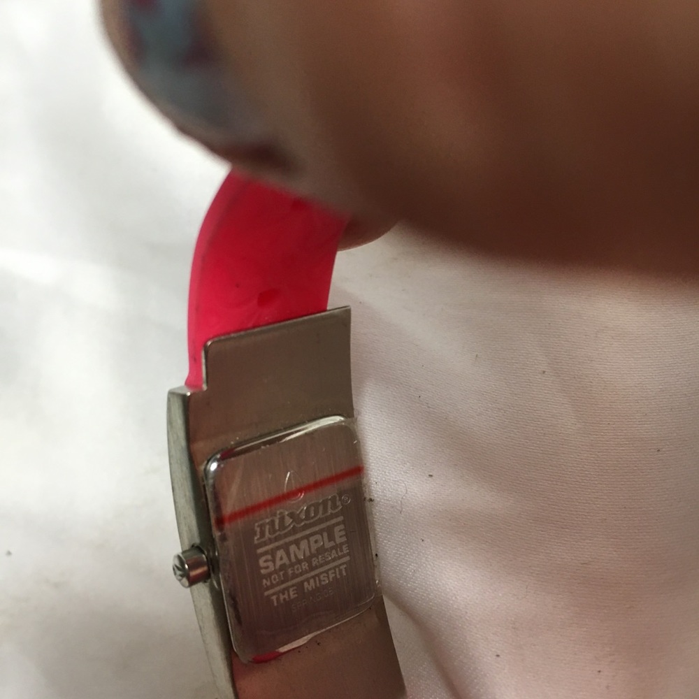 Watch - Picture 3 of 3